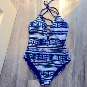 Aztec pattern once piece!